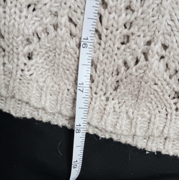 3/10 Hollister Open Knit Crochet Light Sweater L Beige Oatmeal Cozy Beachy Boho - Picture 9 of 10